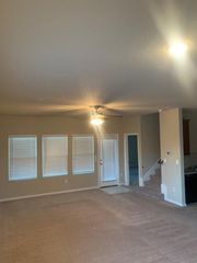 118 Eagle Lake DR, Hutto, TX 78634