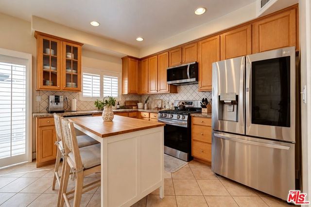 14544 Margate Street 4, Sherman Oaks, CA 91411