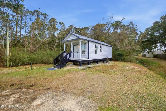 220 Church Lane, Long Beach, MS 39560