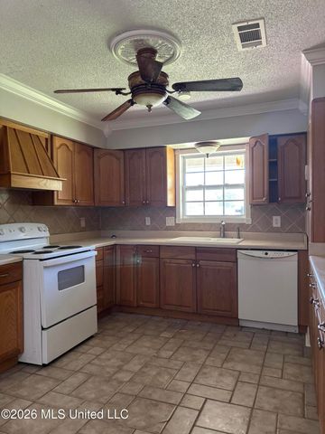 78 Easy Street, Gulfport, MS 39503