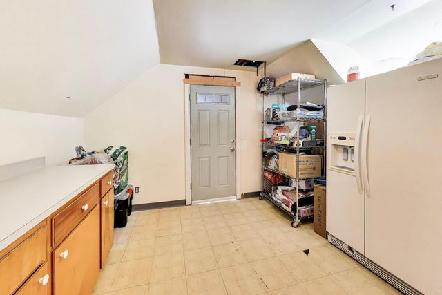 2245 W Melrose Street, Chicago, IL 60618