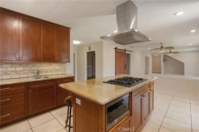 1560 Carnation Way, Upland, CA 91786