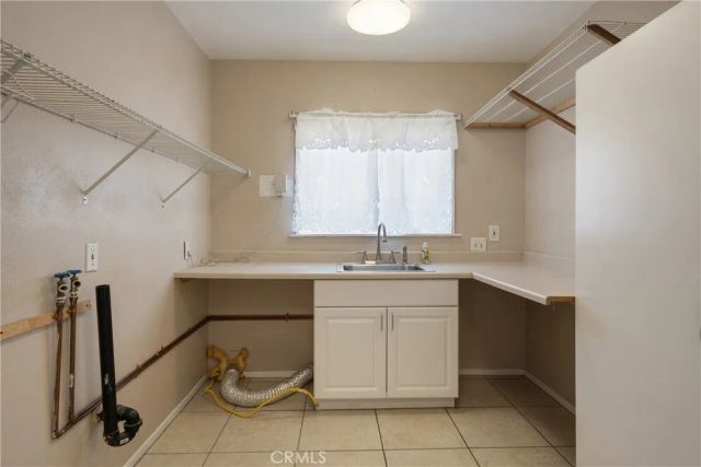 1560 Carnation Way, Upland, CA 91786
