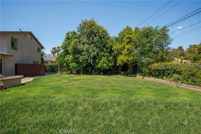 1560 Carnation Way, Upland, CA 91786