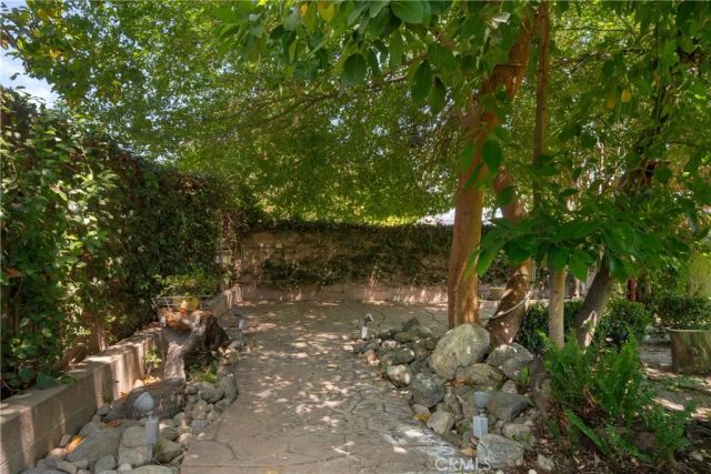 1560 Carnation Way, Upland, CA 91786