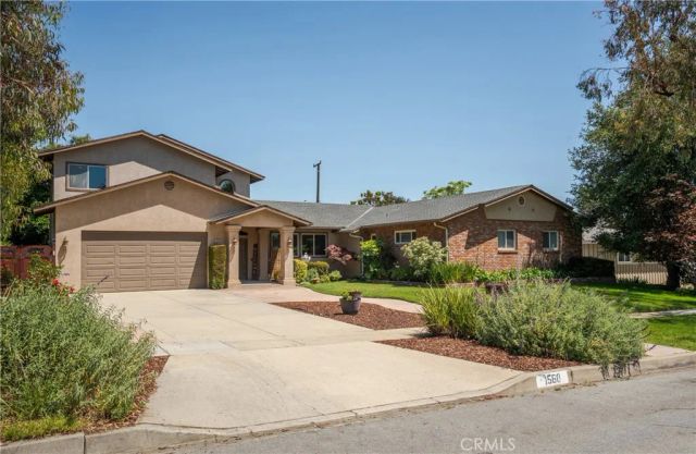 1560 Carnation Way, Upland, CA 91786