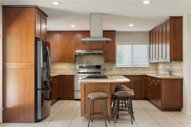 1560 Carnation Way, Upland, CA 91786