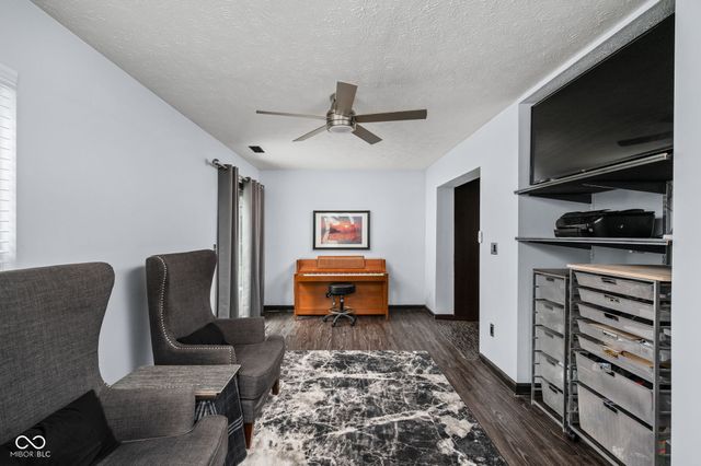 9216 Homeside Drive, Indianapolis, IN 46250