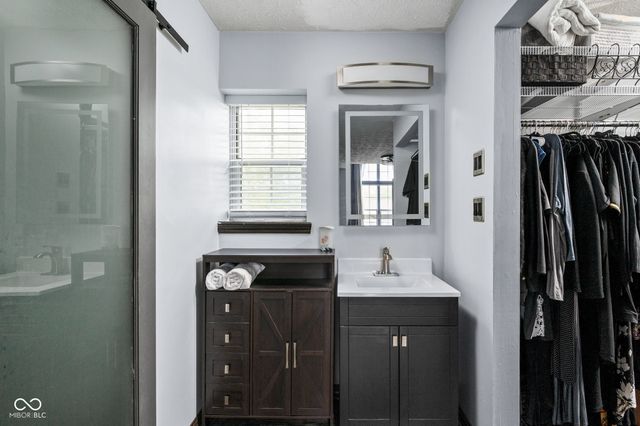 9216 Homeside Drive, Indianapolis, IN 46250