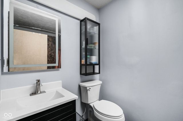 9216 Homeside Drive, Indianapolis, IN 46250