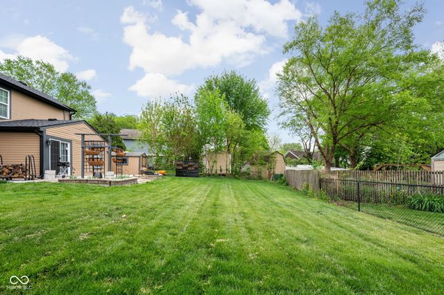 9216 Homeside Drive, Indianapolis, IN 46250