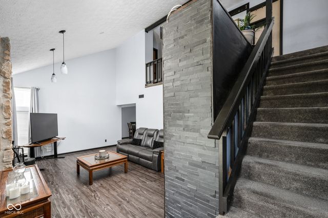 9216 Homeside Drive, Indianapolis, IN 46250