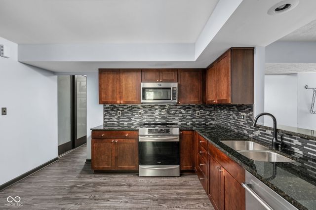 9216 Homeside Drive, Indianapolis, IN 46250