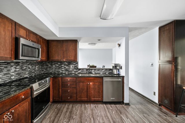 9216 Homeside Drive, Indianapolis, IN 46250