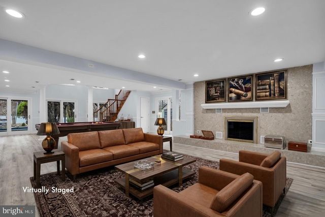 7839 HERITAGE DR, Annandale, VA 22003