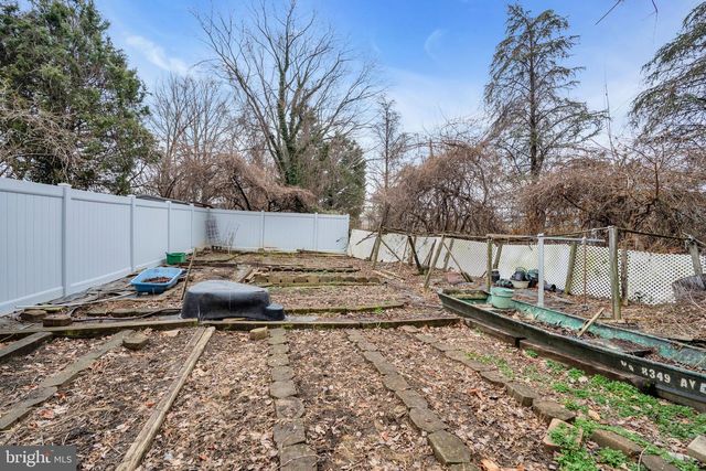 7839 HERITAGE DR, Annandale, VA 22003