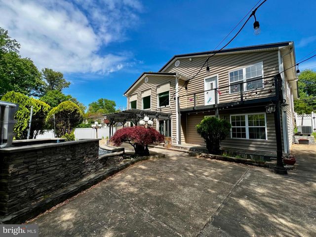 7839 HERITAGE DR, Annandale, VA 22003