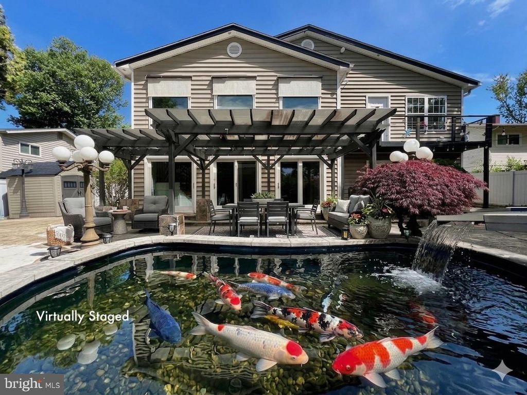 7839 HERITAGE DR, Annandale, VA 22003