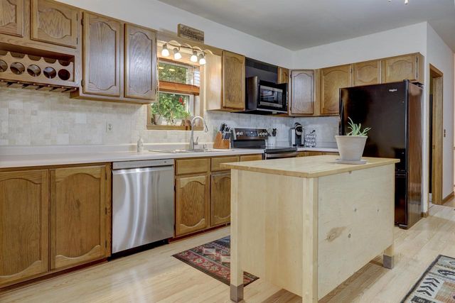 N8801 LAKESHORE DRIVE, Van Dyne, WI 54979