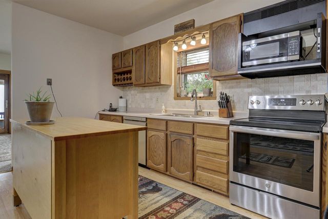 N8801 LAKESHORE DRIVE, Van Dyne, WI 54979