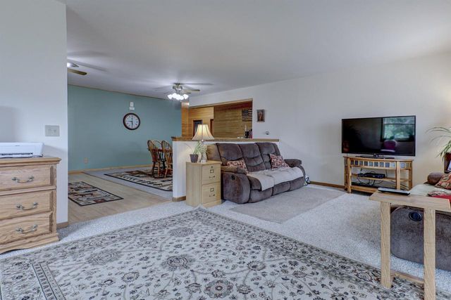 N8801 LAKESHORE DRIVE, Van Dyne, WI 54979