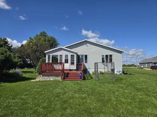 N8801 LAKESHORE DRIVE, Van Dyne, WI 54979