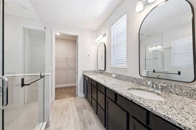 8466 FERINGA ALLEY, Orlando, FL 32827