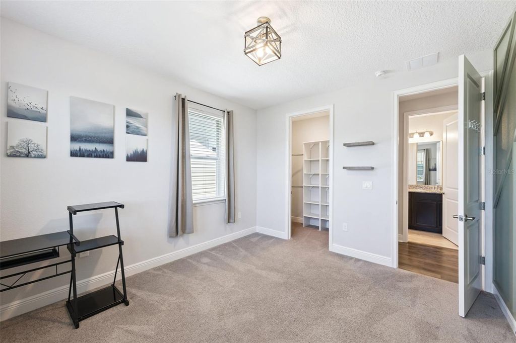 Image 13 of property listing at 8466 FERINGA ALLEY, Orlando, FL 32827