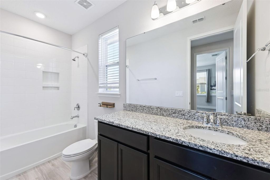 Image 14 of property listing at 8466 FERINGA ALLEY, Orlando, FL 32827