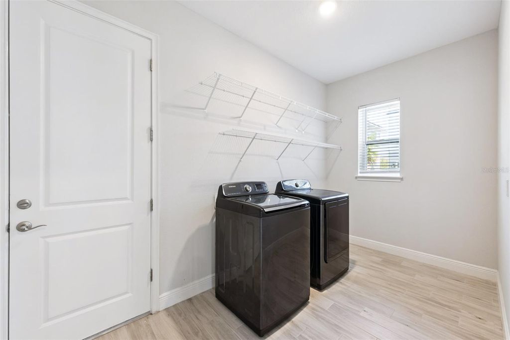 Image 16 of property listing at 8466 FERINGA ALLEY, Orlando, FL 32827