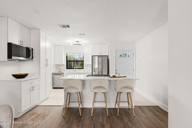 741 Alaska Avenue NE, Palm Bay, FL 32907