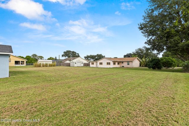 741 Alaska Avenue NE, Palm Bay, FL 32907