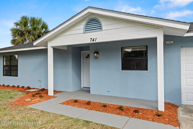 741 Alaska Avenue NE, Palm Bay, FL 32907