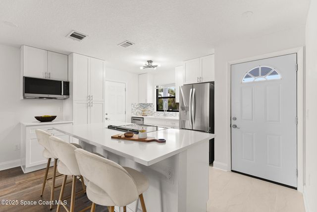 741 Alaska Avenue NE, Palm Bay, FL 32907