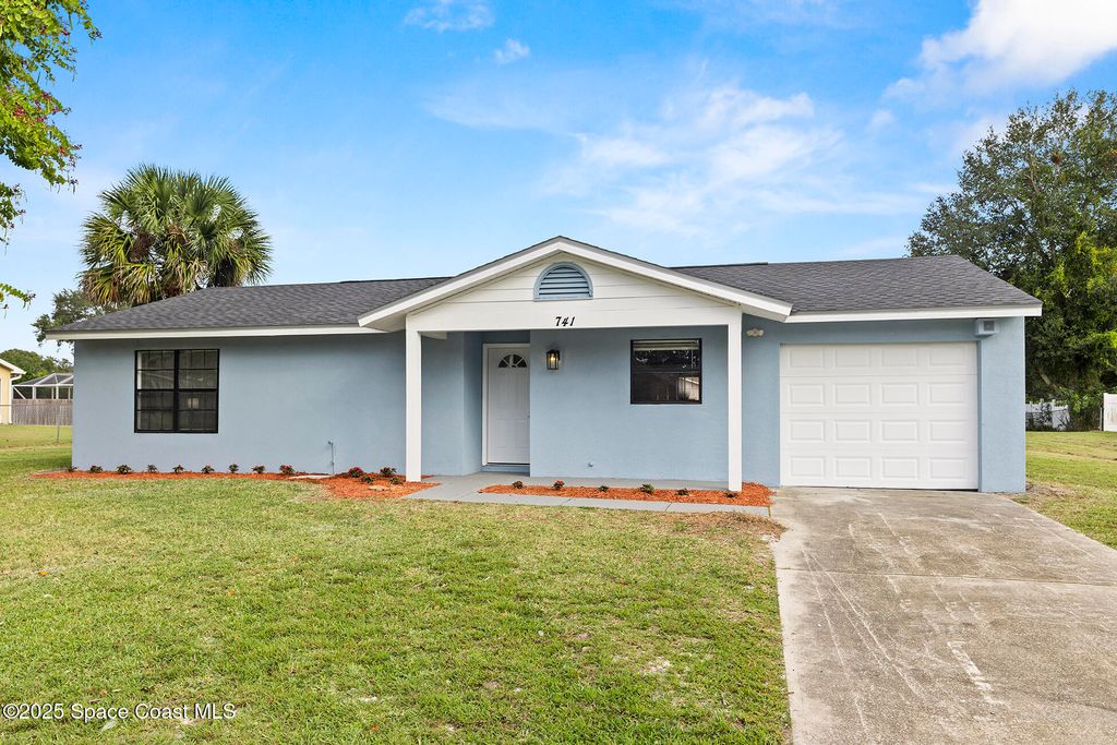 741 Alaska Avenue NE, Palm Bay, FL 32907