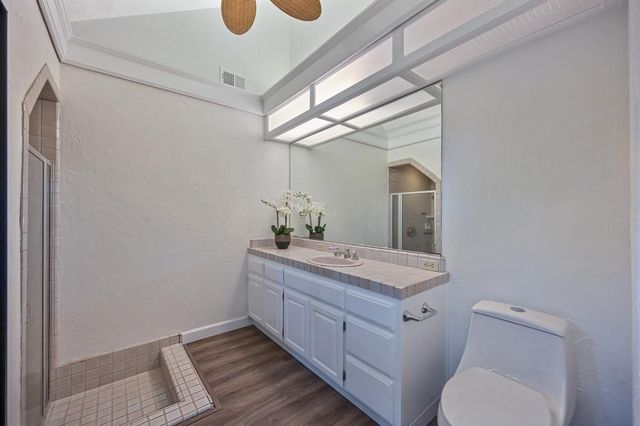 14960 Lago Dr, Rancho Murieta, CA 95683