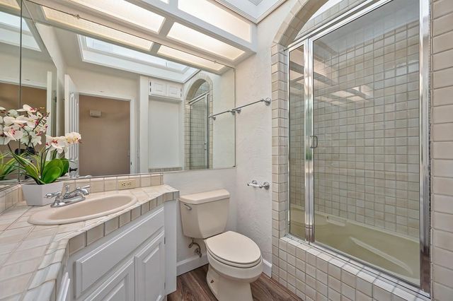 14960 Lago Dr, Rancho Murieta, CA 95683