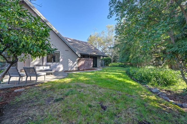 14960 Lago Dr, Rancho Murieta, CA 95683