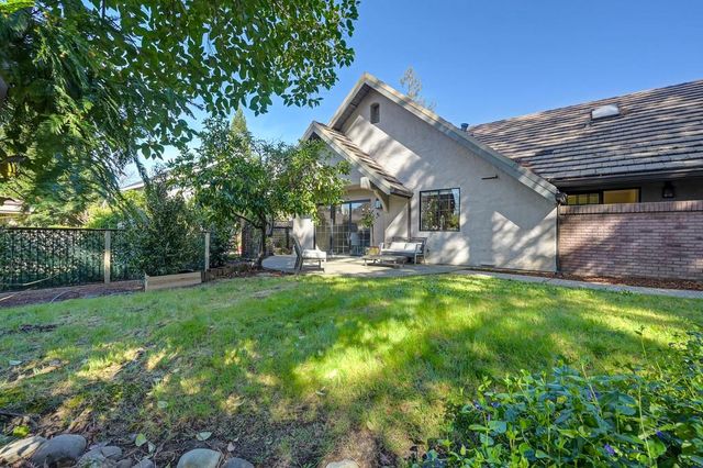 14960 Lago Dr, Rancho Murieta, CA 95683