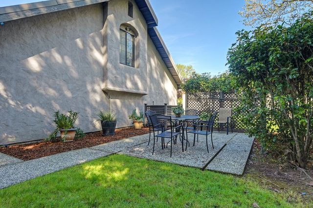 14960 Lago Dr, Rancho Murieta, CA 95683