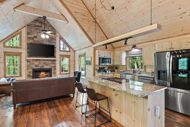 92 Windy Valley Lane, Blue Ridge, GA 30513