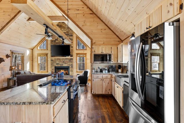 92 Windy Valley Lane, Blue Ridge, GA 30513