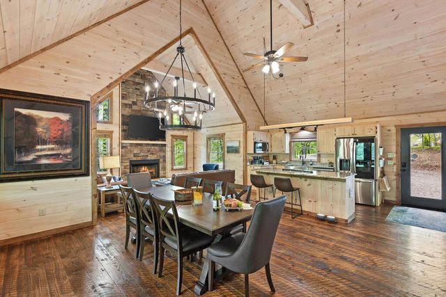 92 Windy Valley Lane, Blue Ridge, GA 30513