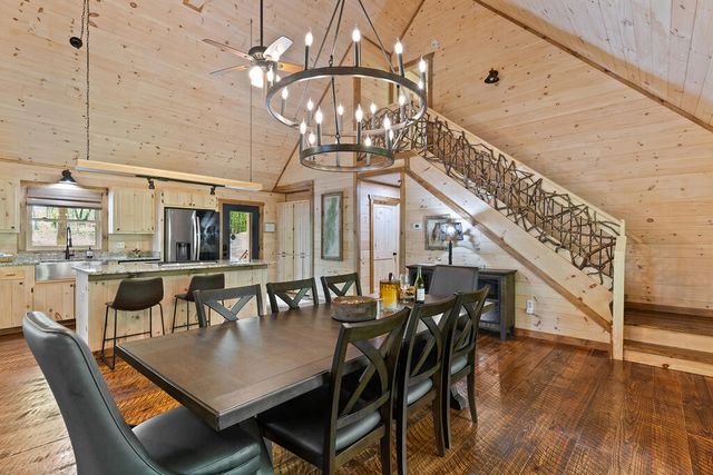92 Windy Valley Lane, Blue Ridge, GA 30513