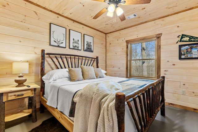 92 Windy Valley Lane, Blue Ridge, GA 30513