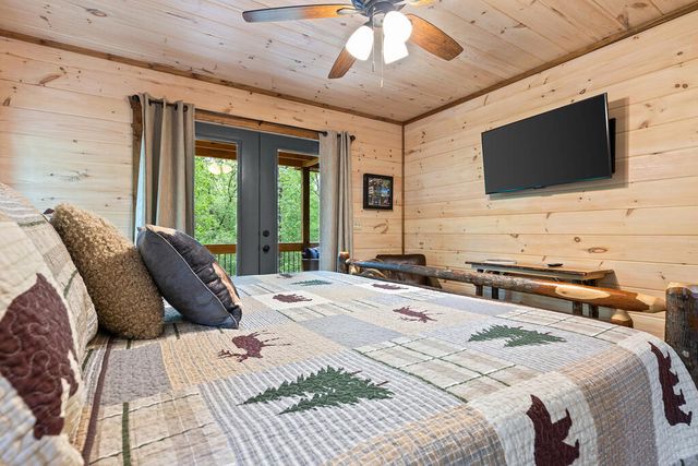 92 Windy Valley Lane, Blue Ridge, GA 30513