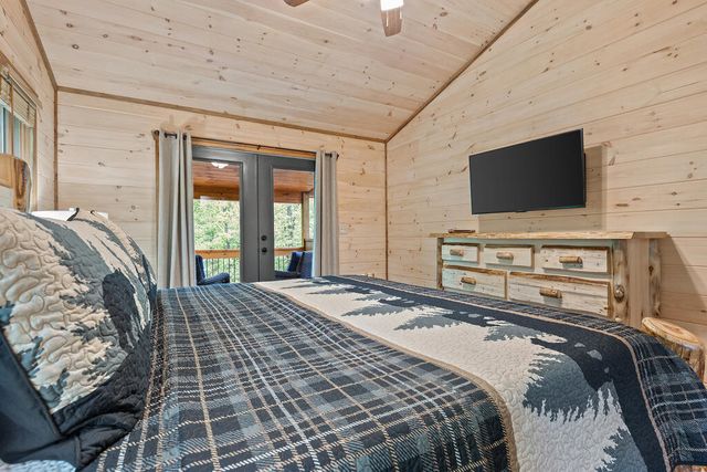 92 Windy Valley Lane, Blue Ridge, GA 30513