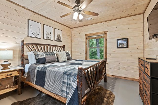 92 Windy Valley Lane, Blue Ridge, GA 30513