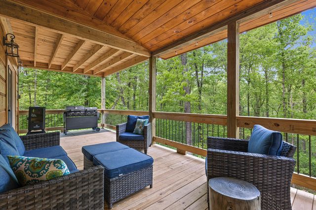 92 Windy Valley Lane, Blue Ridge, GA 30513