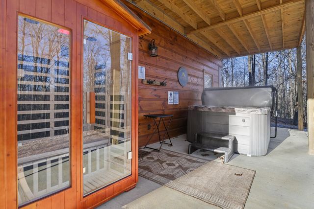 92 Windy Valley Lane, Blue Ridge, GA 30513
